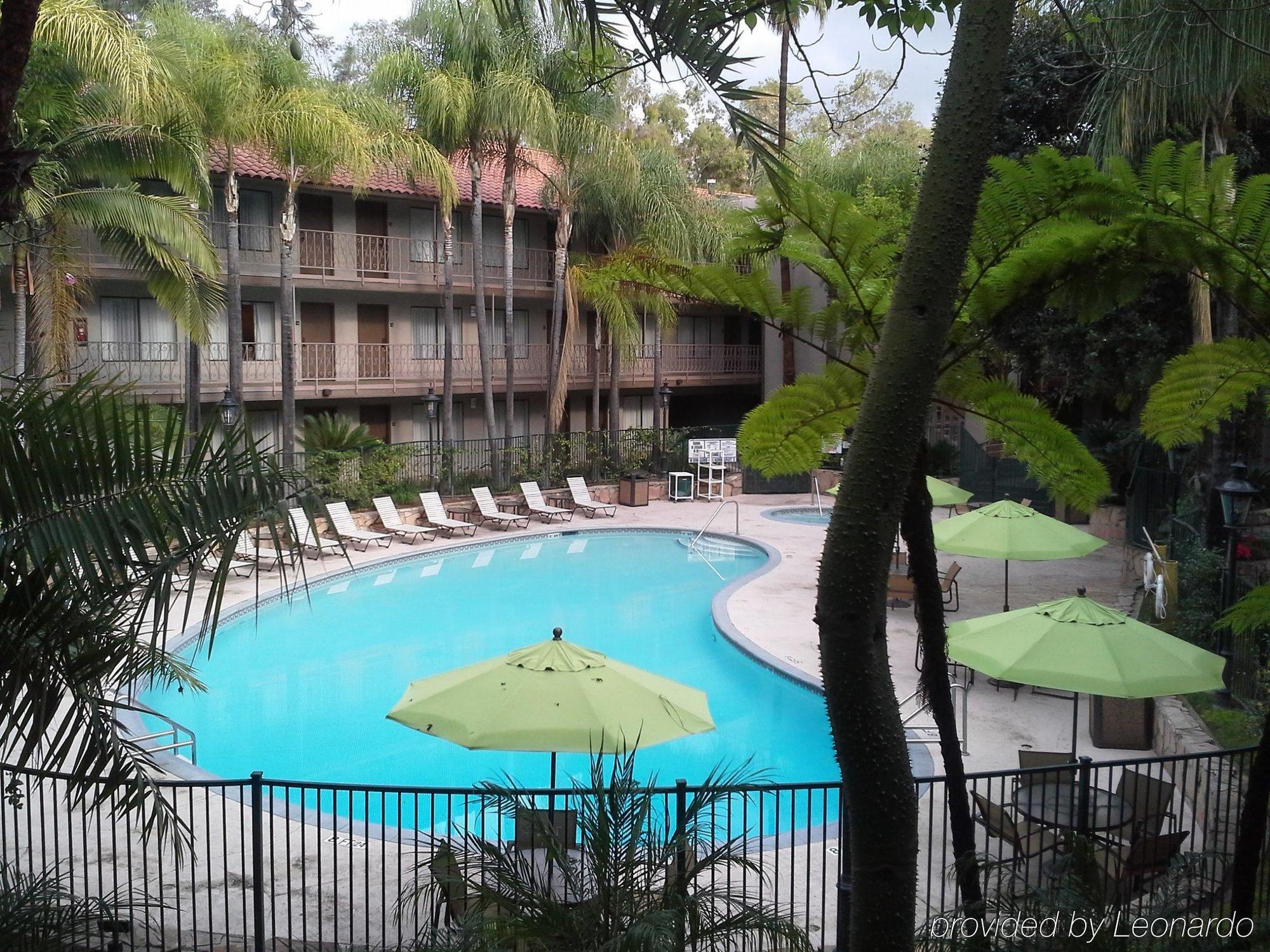 Vanllee Hotel Covina Exterior photo