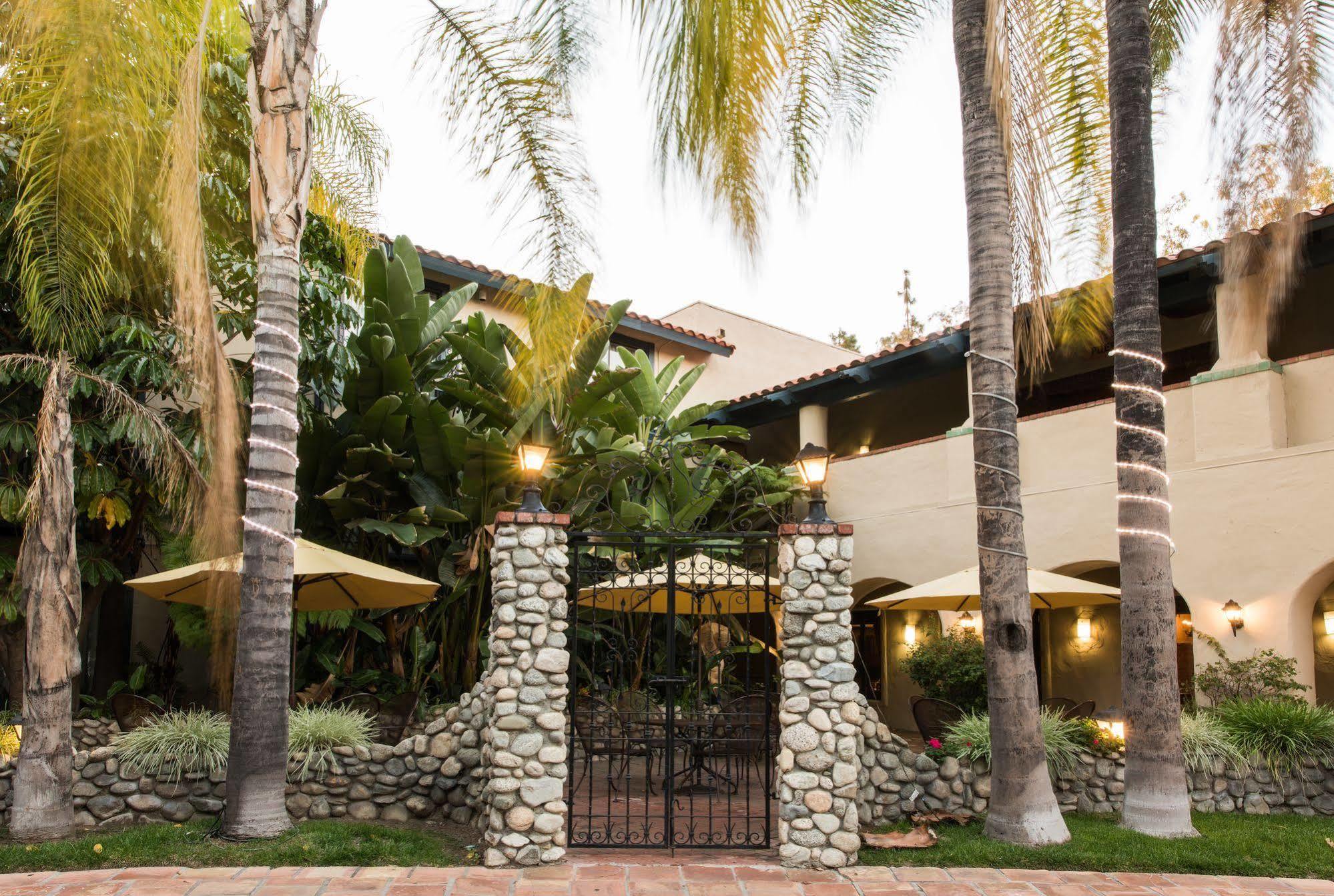 Vanllee Hotel Covina Exterior photo